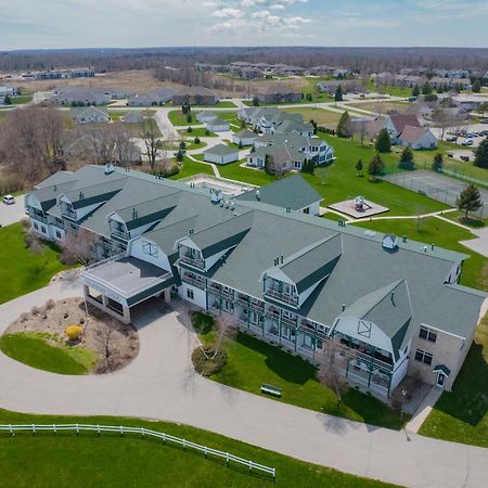 Birchwood Lodge Систър Бей Екстериор снимка