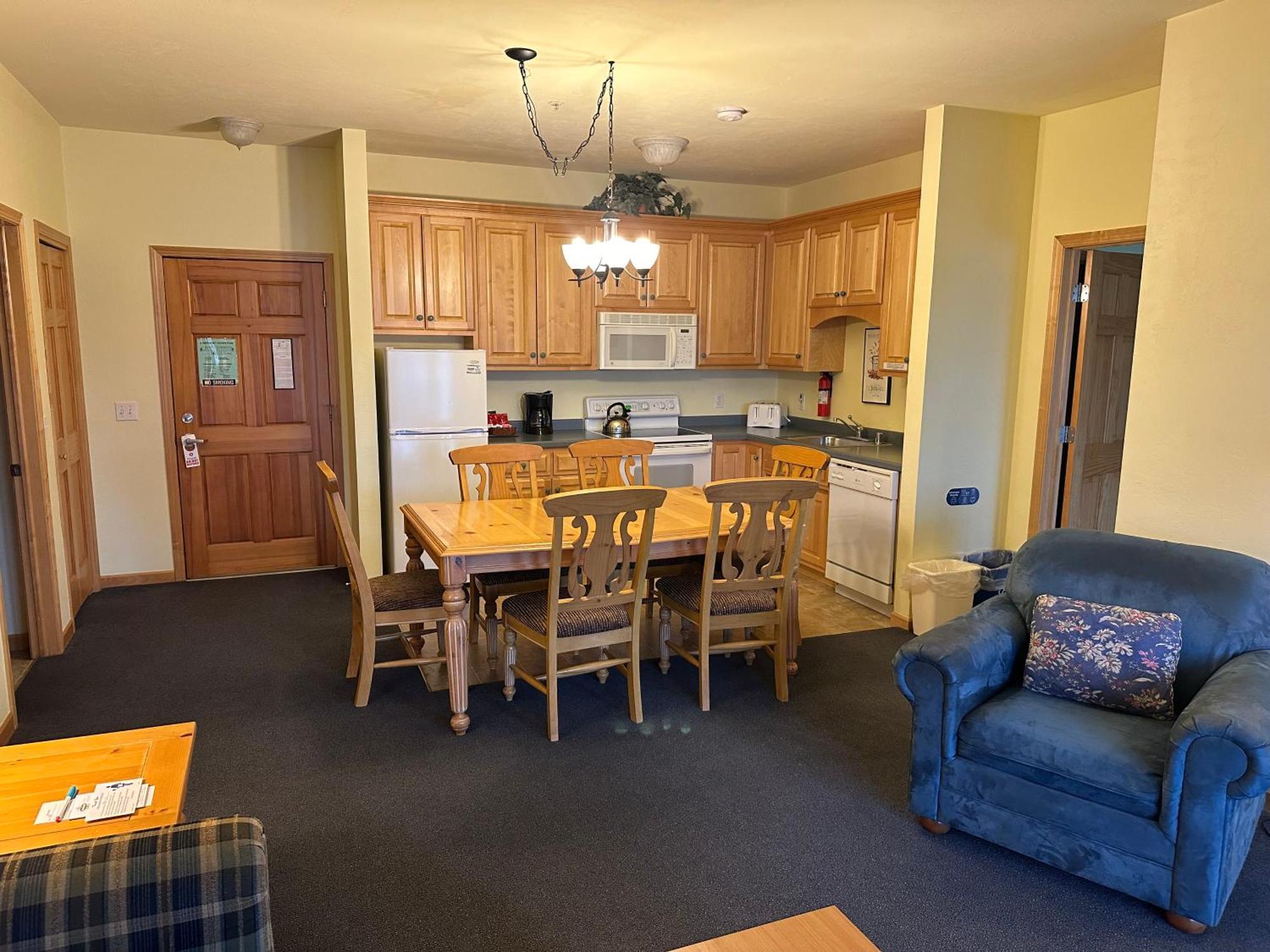 Birchwood Lodge Систър Бей Екстериор снимка