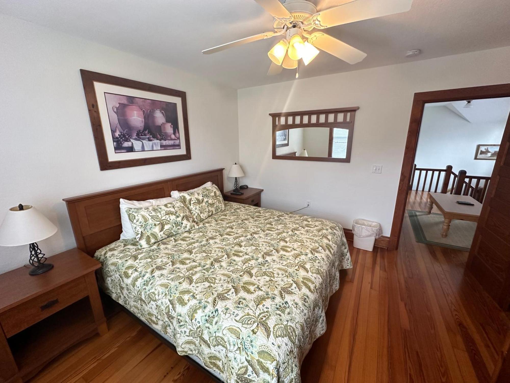 Birchwood Lodge Систър Бей Екстериор снимка