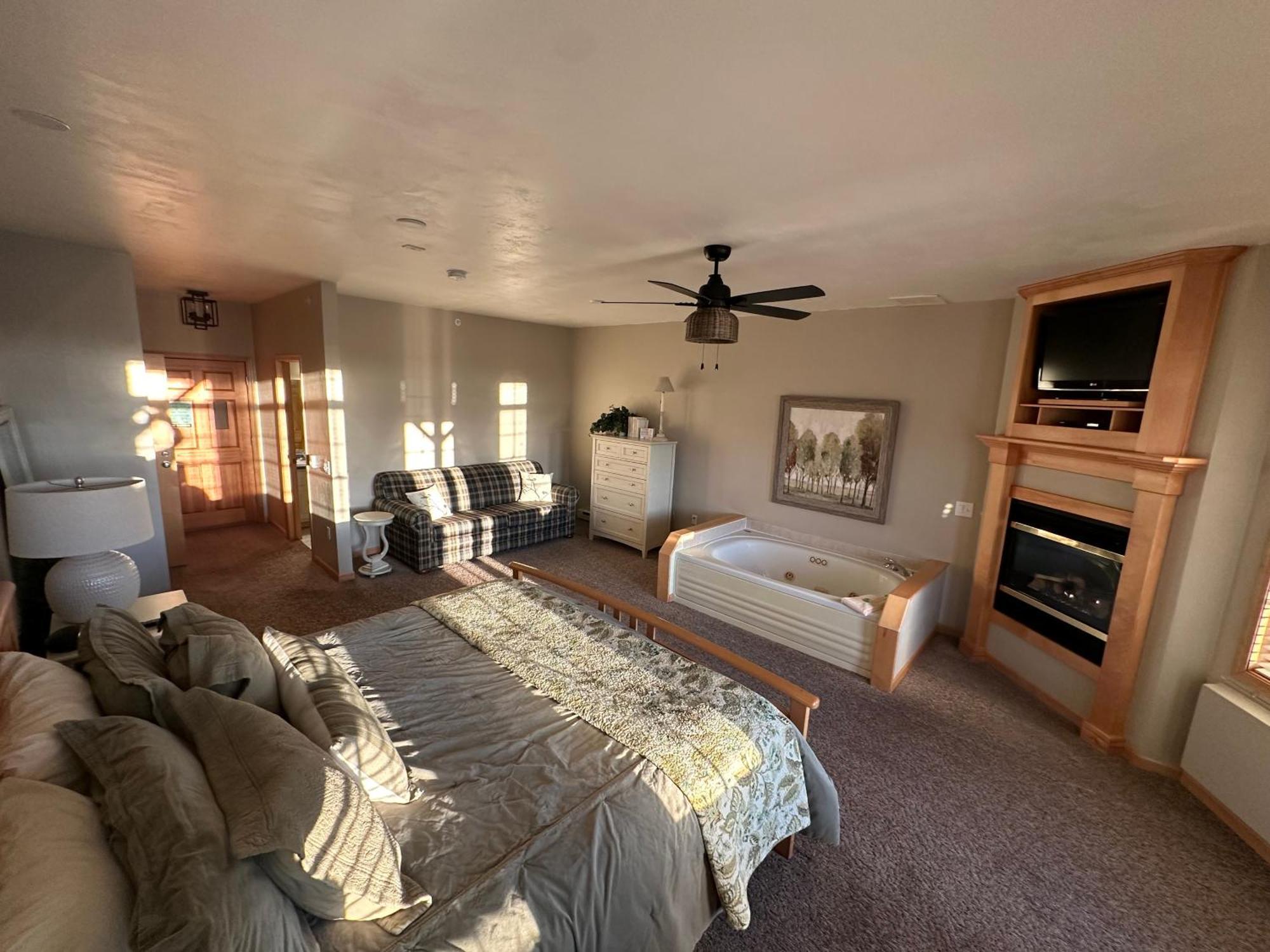 Birchwood Lodge Систър Бей Екстериор снимка