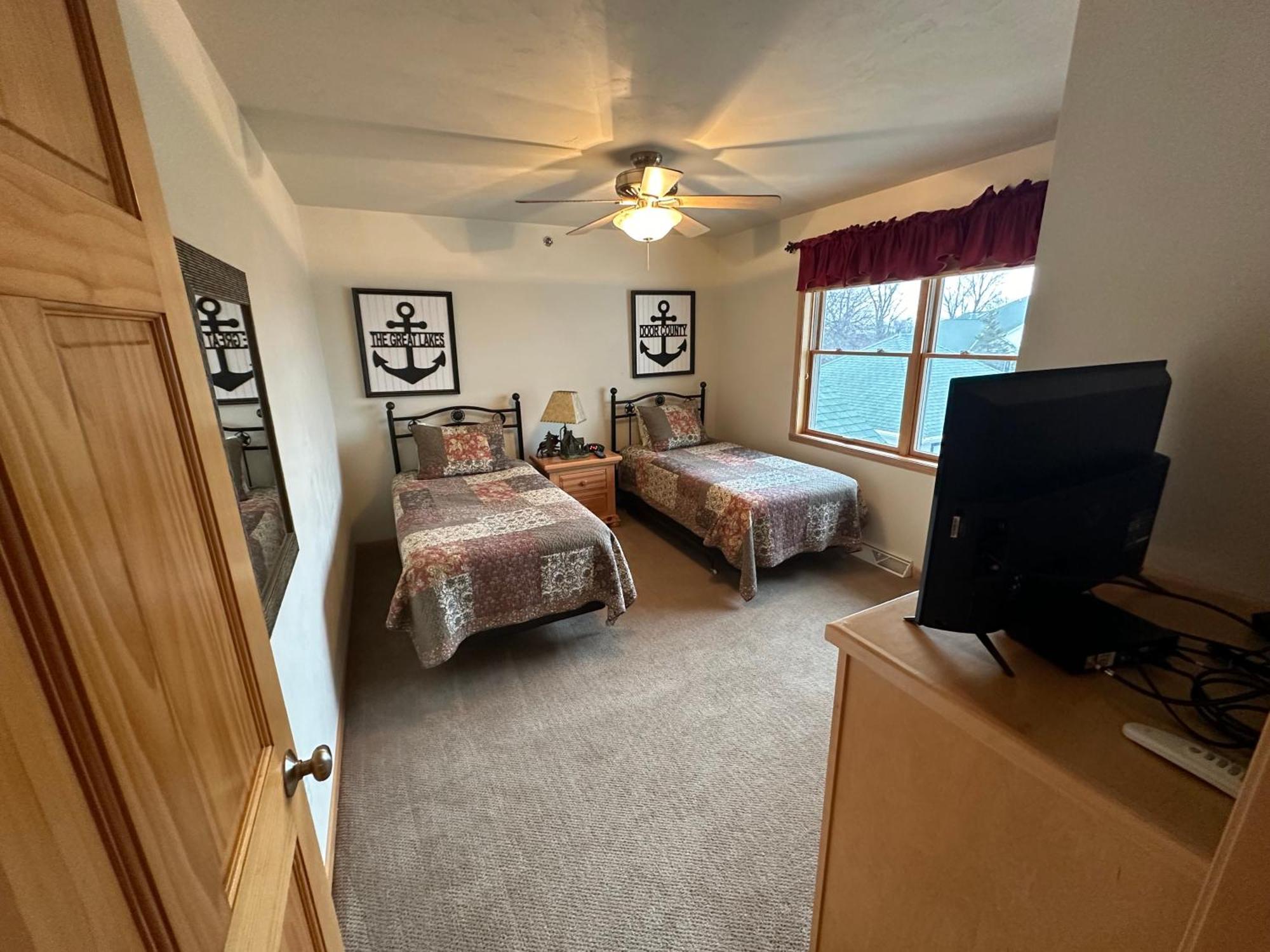 Birchwood Lodge Систър Бей Екстериор снимка