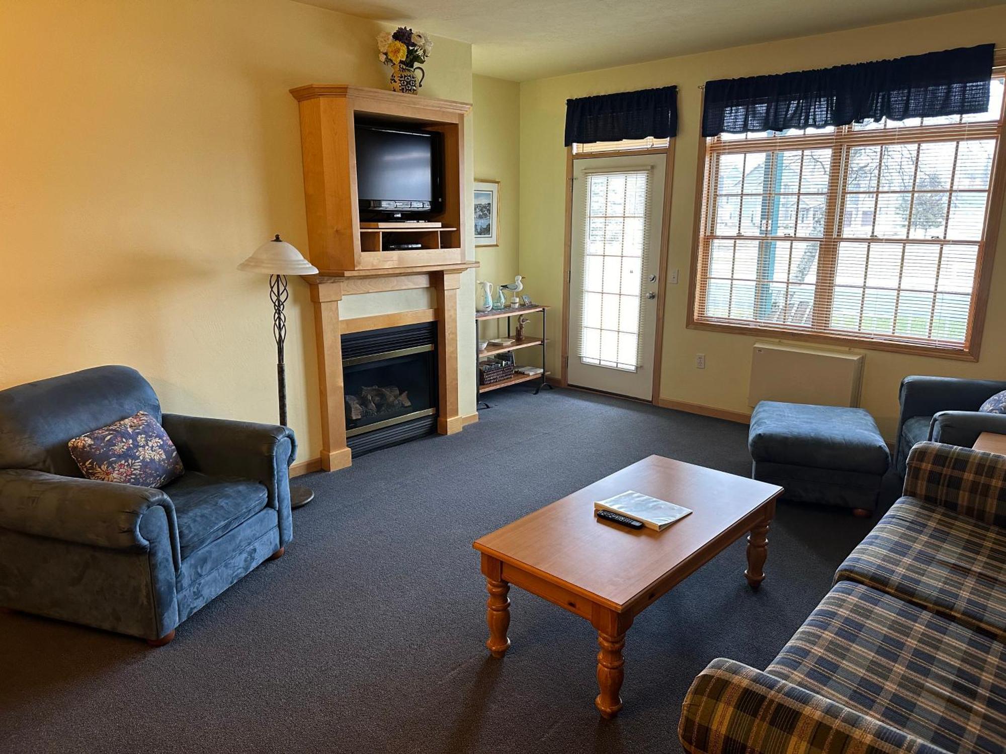 Birchwood Lodge Систър Бей Екстериор снимка