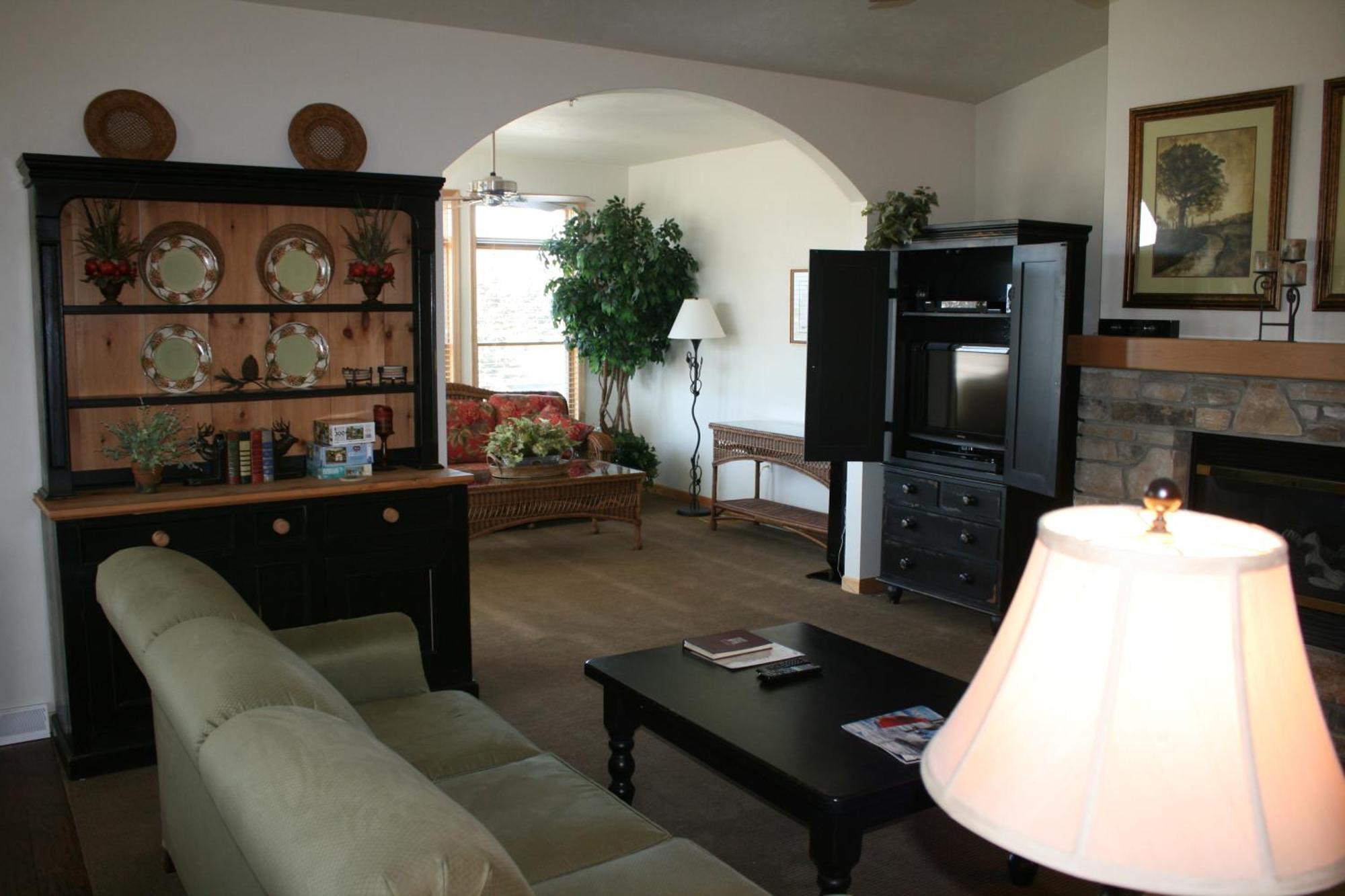 Birchwood Lodge Систър Бей Екстериор снимка
