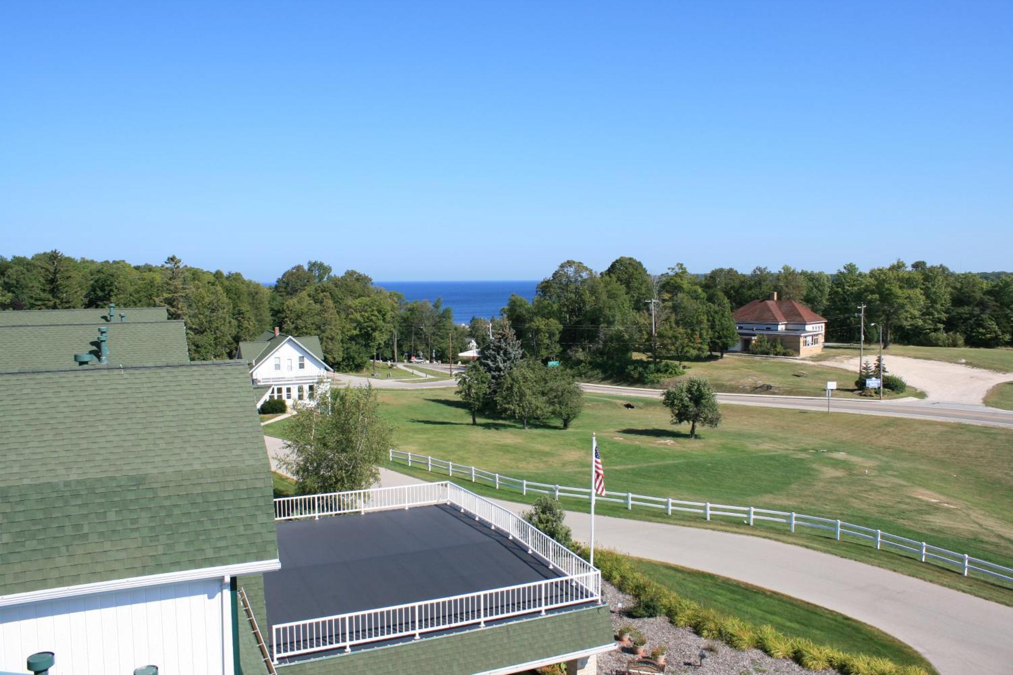 Birchwood Lodge Систър Бей Екстериор снимка