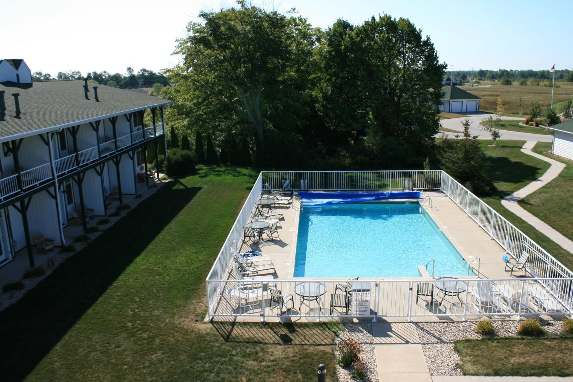 Birchwood Lodge Систър Бей Екстериор снимка