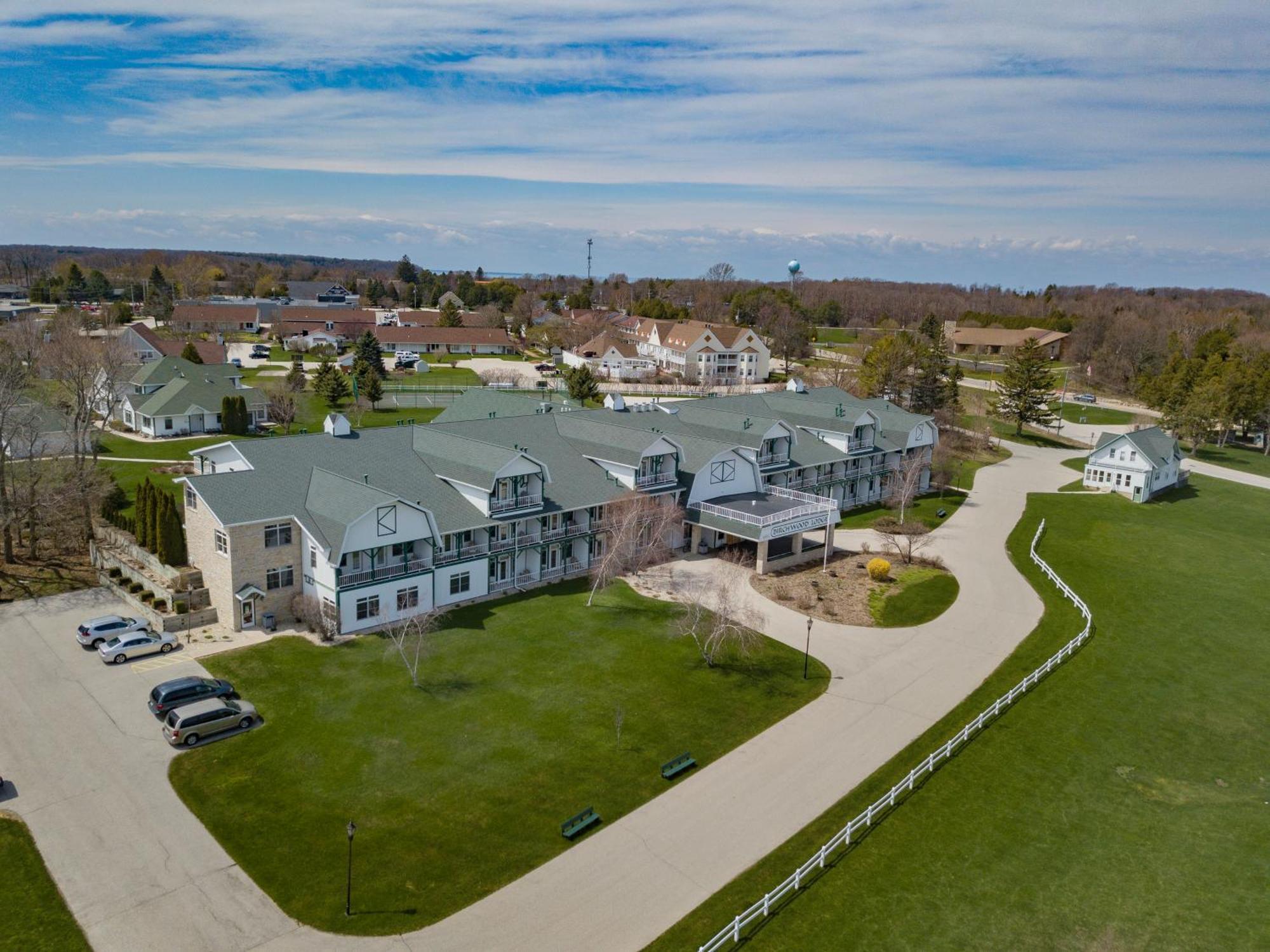 Birchwood Lodge Систър Бей Екстериор снимка
